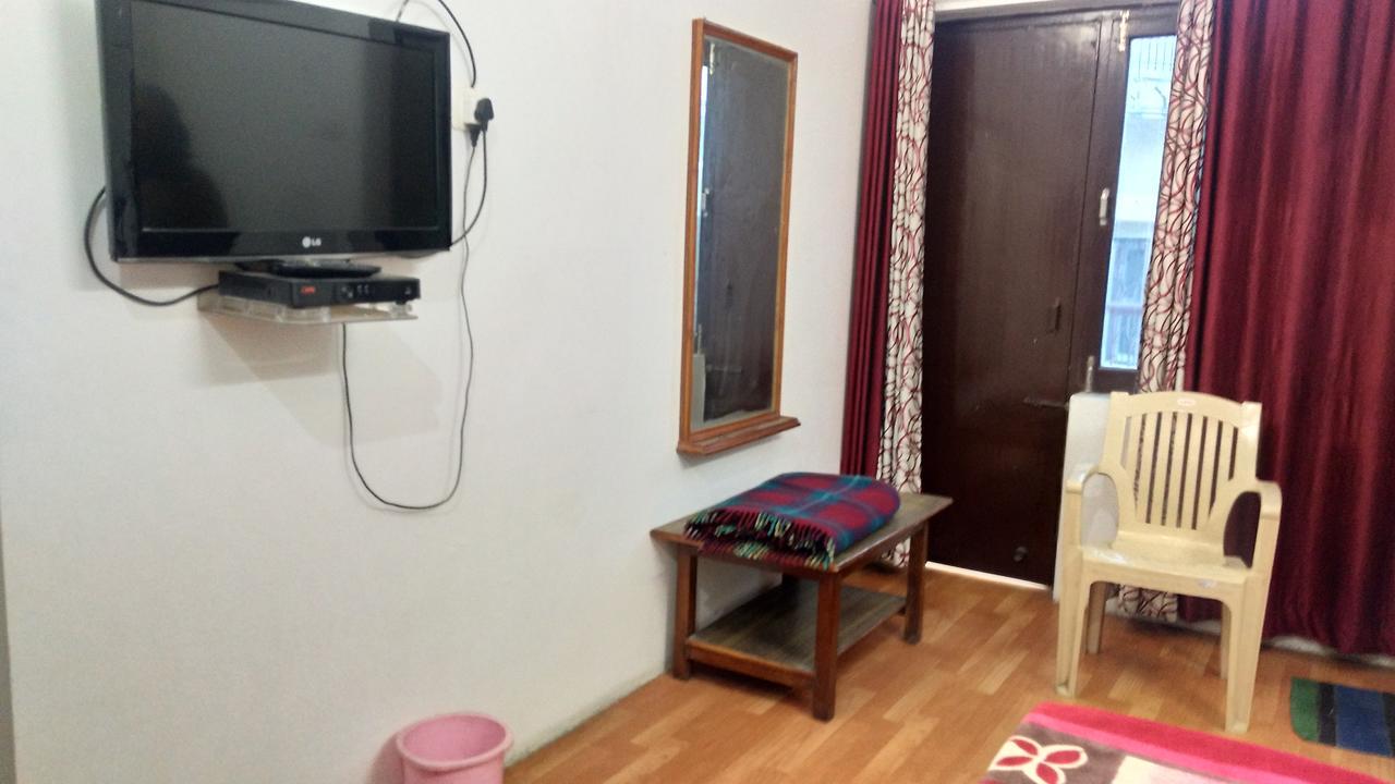 Ishan Paying Guest House Waranasi Zewnętrze zdjęcie