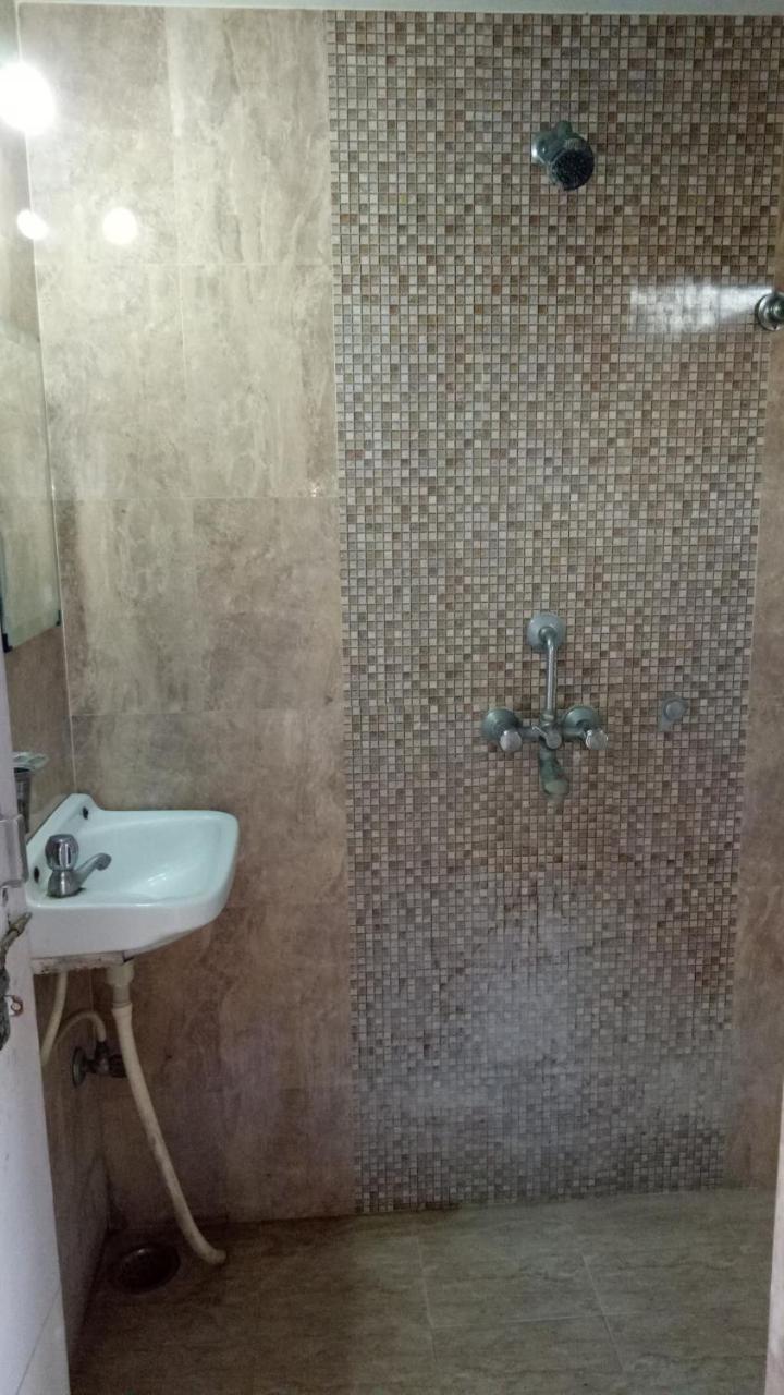 Ishan Paying Guest House Waranasi Zewnętrze zdjęcie